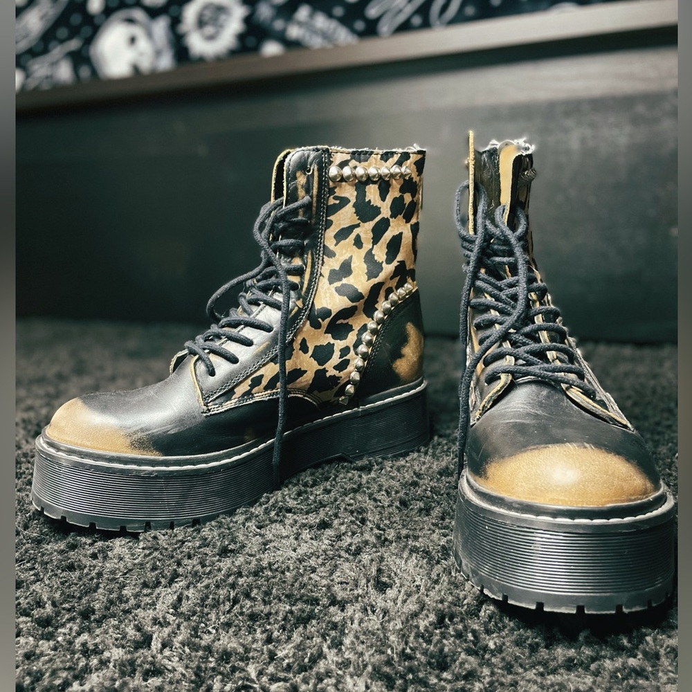 Steve Madden Leopard print boots
